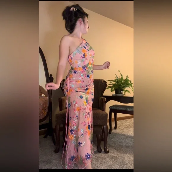 Mac Duggal Sequin Floral Gown - Picture 1 of 11